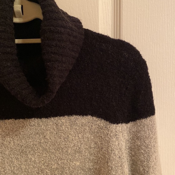 Colour-block Wool-blend Sweater - Picture 3 of 3